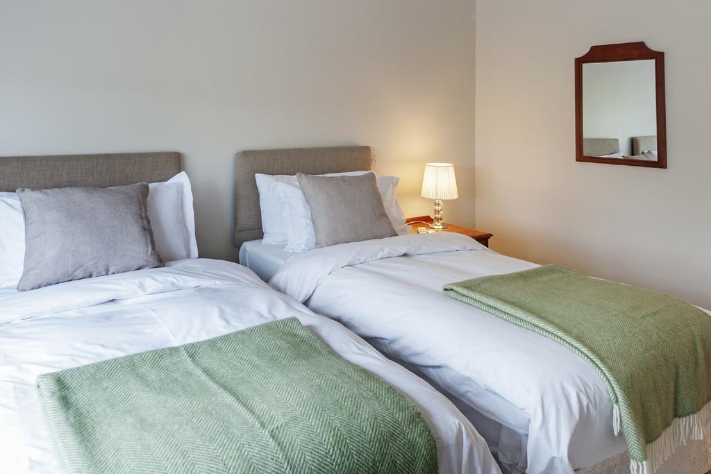 Hurtwood Hotel Peaslake Εξωτερικό φωτογραφία