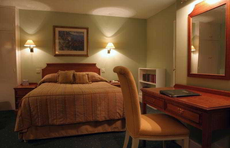 Hurtwood Hotel Peaslake Δωμάτιο φωτογραφία